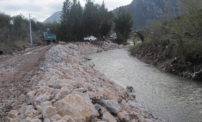 Kumluca Ve Finike Dereleri Kışa Hazır