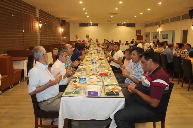 Kumluca’da hayırseverlere iftar yemeği verildi