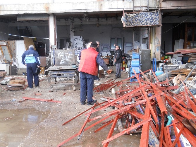 Kumluca’da Sanayi Sitesi’ndeki Hurdacılara Kapatma Kararı Çıktı