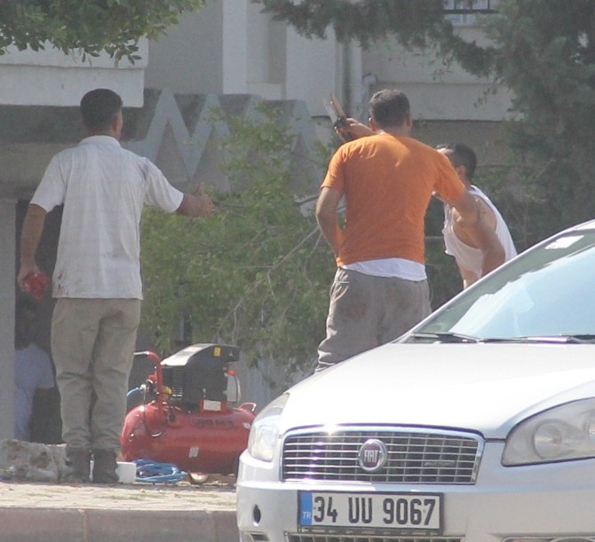 Kurban pazarında kurbanlık yüzünden bıçaklı kavga