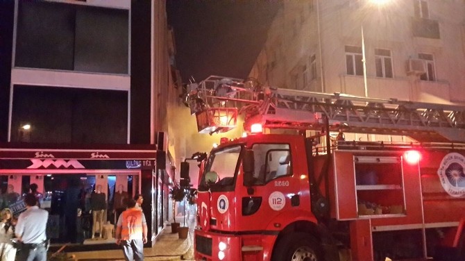 Manavgat eski otogar’da işyeri yangını