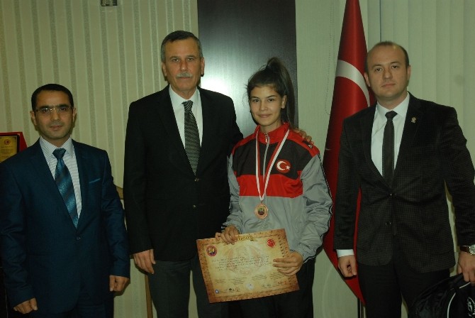 Manavgat Kaymakamı Günlü, Yüca’dan başarılı bir karne istedi