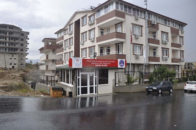 Manavgatta şiddetli yağmur nedeniyle kriz masası kuruldu