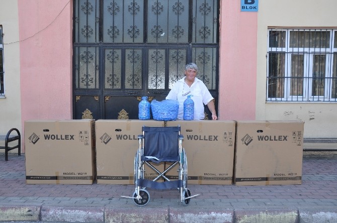 Mavi kapakla Soma'ya engelli aracı oldu