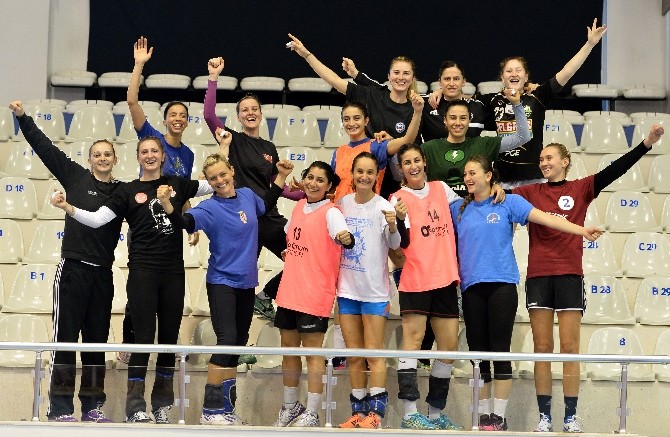 Melekler  destek  bekliyor