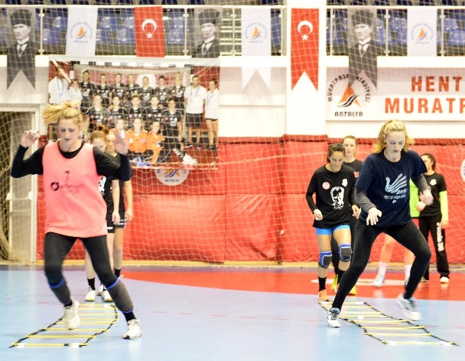 Melekler İspanya yolcusu