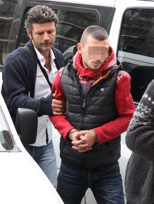 Minibüste cinayete tutuklama