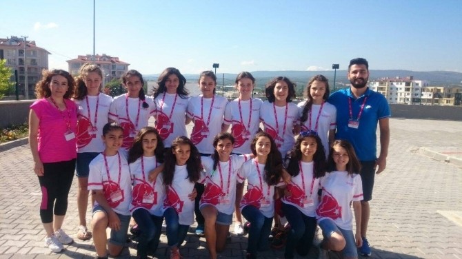 Minik Kız Basketbol Takımı Çanakkale’de Antalya’yı temsil edecek