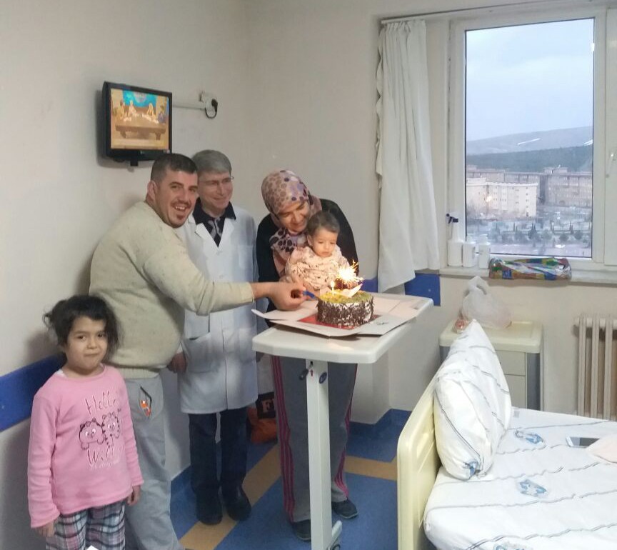 Minik Melek ilk yaş gününü Selçuk Üniversitesinde kutladı