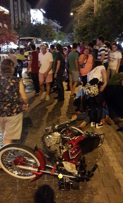 Motosikletin çarptığı İsveçli turistin bacağı koptu