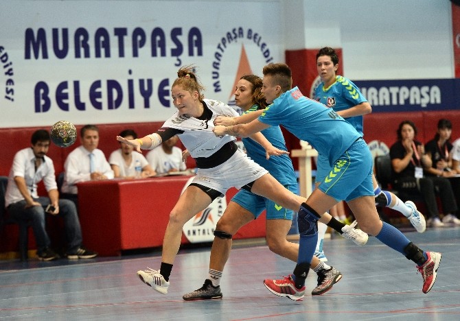 Muratpaşa Belediyespor üçte üç yaptı