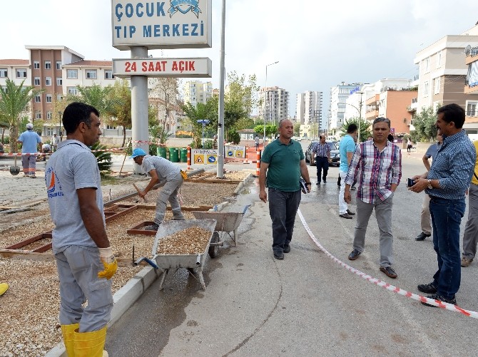 Muratpaşa kaldırımları kırmızı beyaz
