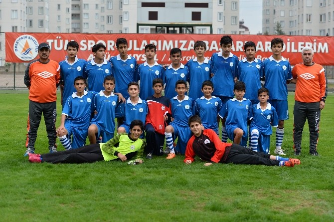 Muratpaşalı gençler lider
