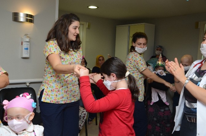 Nakilli çocuklar yeni yılı kutladı