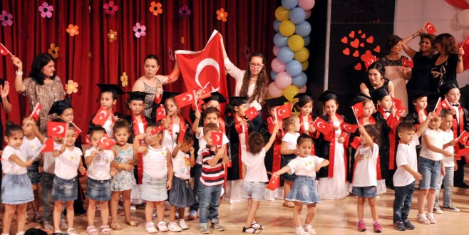 Öğrencilerden yıl sonu gösterisi