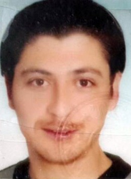 Otomobil takla atarak tarlaya uçtu