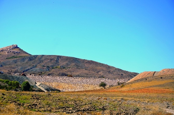 Özgür, Antalya Mamatlar göleti inşaatında incelemeler yaptı 