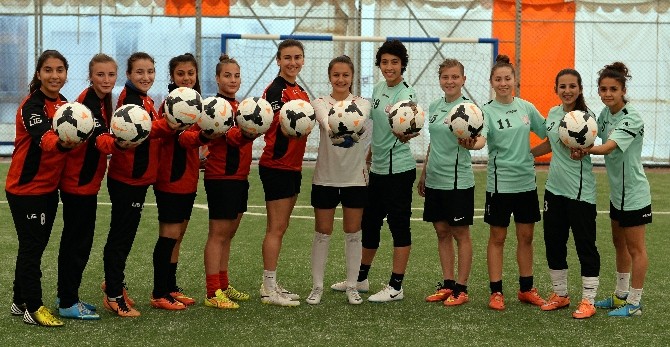 Paşa’nın kadın kramponları lider