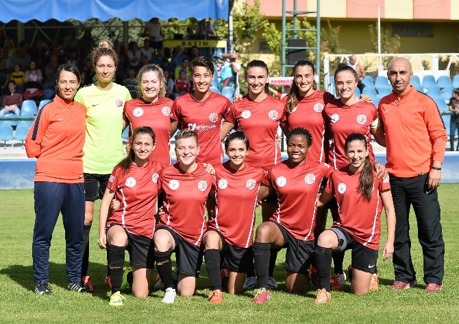 Paşa’nın Kadınları Trabzon İdmanocağı’na diş biliyor