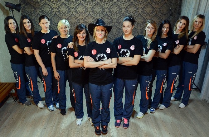 Paşa'nın Melekleri stüdyoda ter döktü