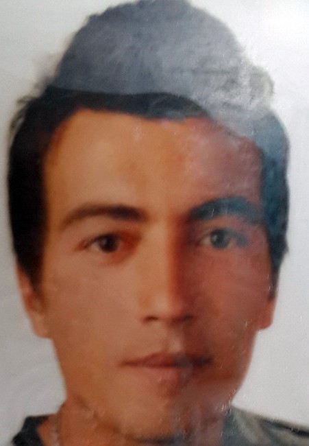 Pazar yerinde sır intihar