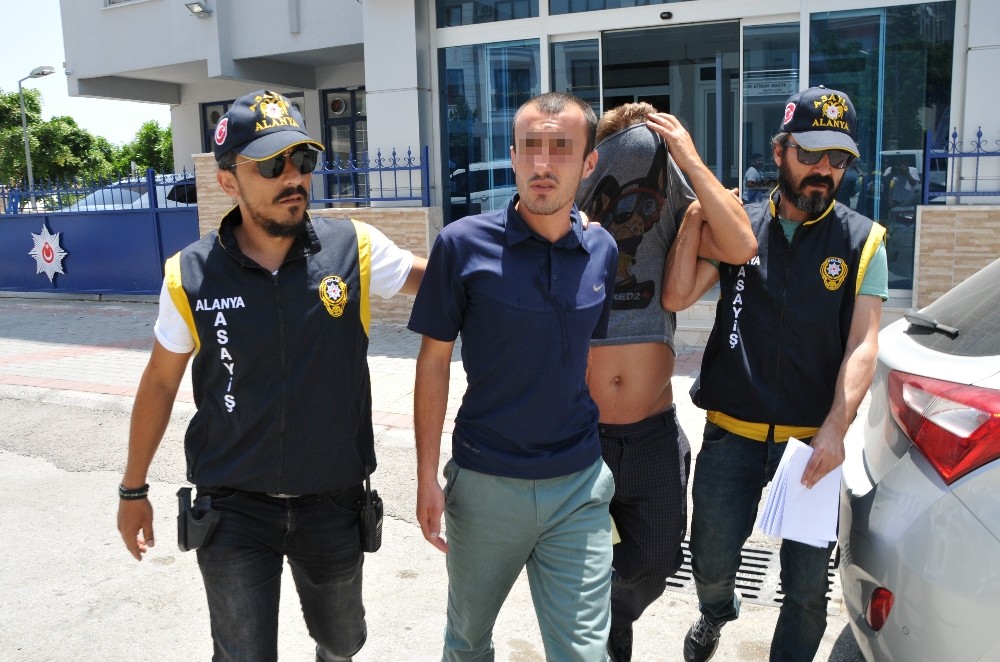 Polis 2 hırsızlık şüphelisini gözaltına aldı