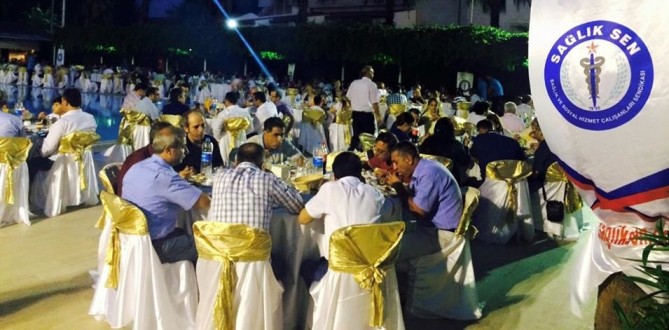 Sağlık-Sen Antalya Şubesinden iftar yemeği