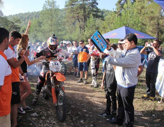 SEA TO SKY yarışının galibi Graham Jarvis