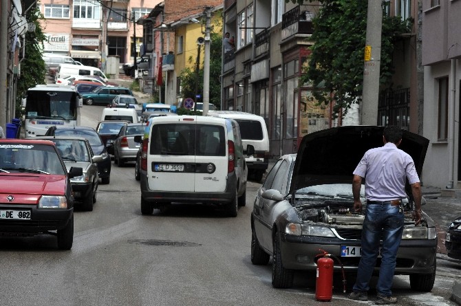 Seyir halinde ki otomobil alev aldı