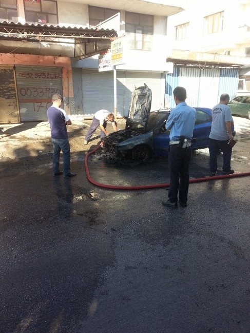 Seyir Halindeki Araç Alev Aldı