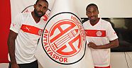 Ajax'lı Eyong ve Kamerunlu Joseph imzaladı