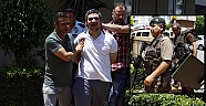 Antalya'da şizofren genç özel harekatı alarma geçirdi!