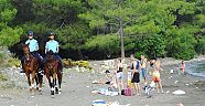 Atlı polis görevde