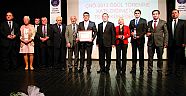 AÜ çevre hizmet ödülleri sahiplerini buldu