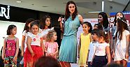 Ayşe Hatun Önal fanlarıyla buluştu