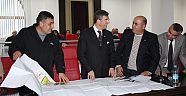 Badak Aksu’yu dinledi