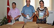 Başarılı öğrencilere kitap hediye edildi
