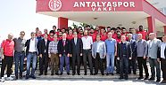 Başkan Türel’den Antalyaspor’a destek ziyareti 