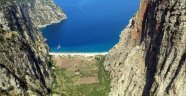 Çevre ve Şehircilik Bakanlığı Fethiye’deki kelebekleri kurtardı
