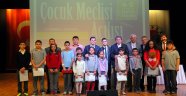 Çocuklar mecliste