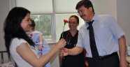 Çocukları hastanede tedavi görene annelere ziyaret