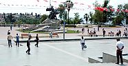 Cumhuriyet Meydanı mitinglere açıldı