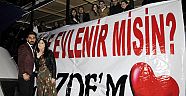 Denizin ortasında evlilik teklifi