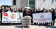 Doktorlar lokma döküp dağıttı