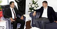 Düşman çatlattılar