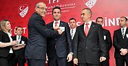FİFA hakemleri kokart taktı