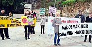 Hayvanseverler eylem yaptı