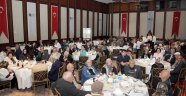 Huzurevi sakinleri yemekte buluştu