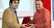 İnsanlığa hizmet için hazırlar