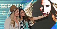 İranlı Sepideh, hayranlarıyla buluştu